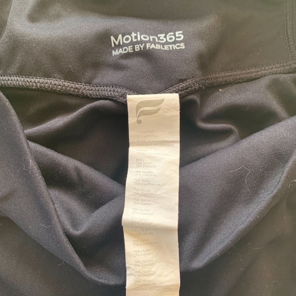 High Rise Compression Capris - Picture 2 of 2